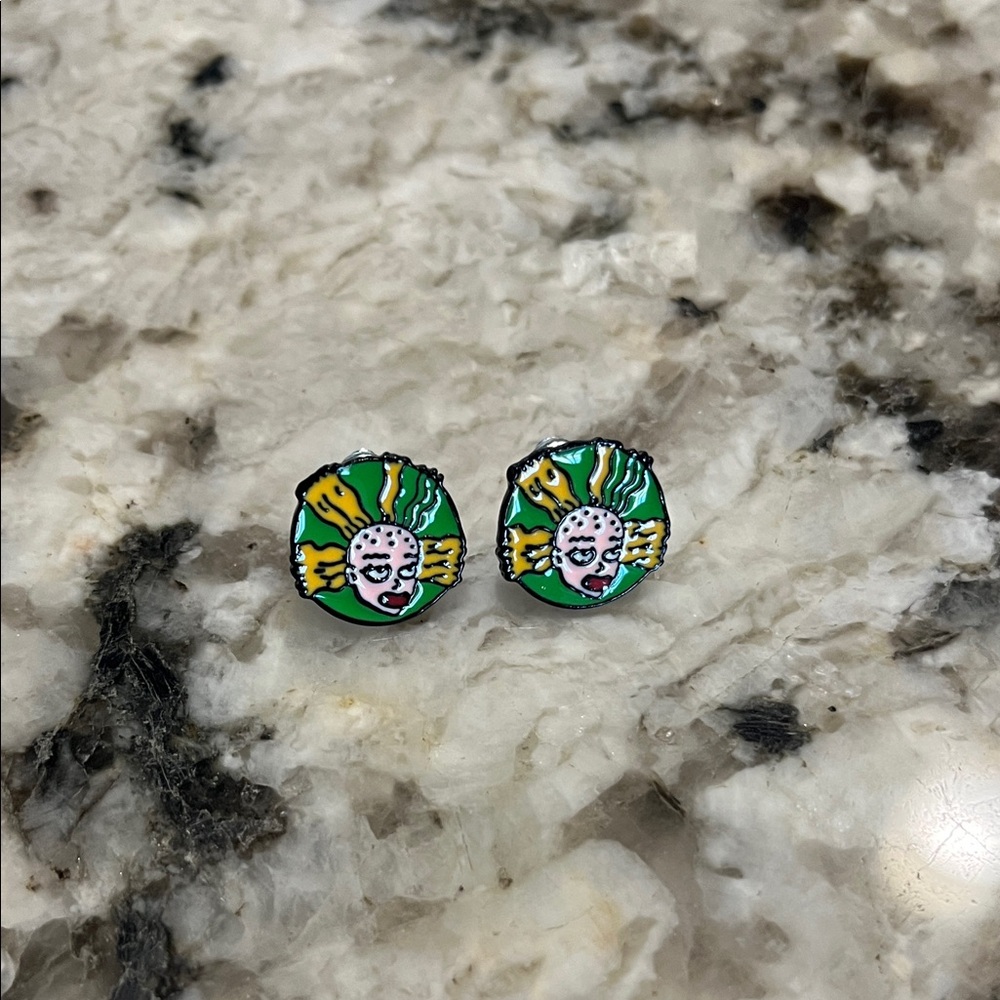 CYNTHIA DOLL stud earrings from RUGRATS - Picture 3 of 5